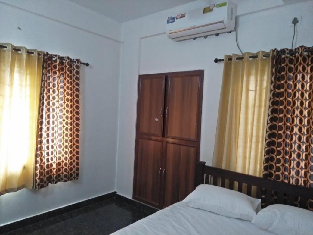 Coral Homes Kochi Pokój zdjęcie
